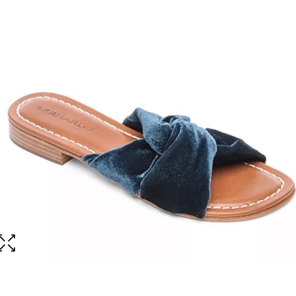 Bernardo Tiffany Knotted Malibu Velvet Slides. Size 10. D4/A